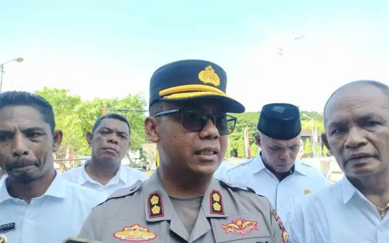 Enam Kepala Ohoi Di Maluku Tenggara Terima Penghargaan Dari Kapolda Maluku